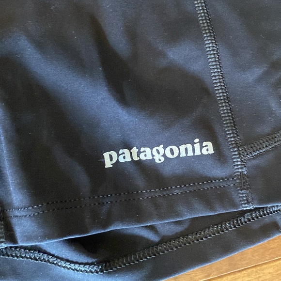 Women's Endless Run Shorts 4” - Picture 3 of 5